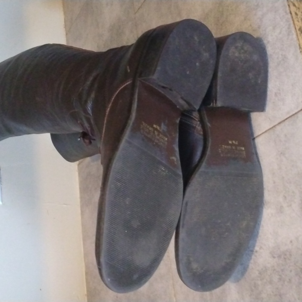 Talbot's Boots - Picture 5 of 9